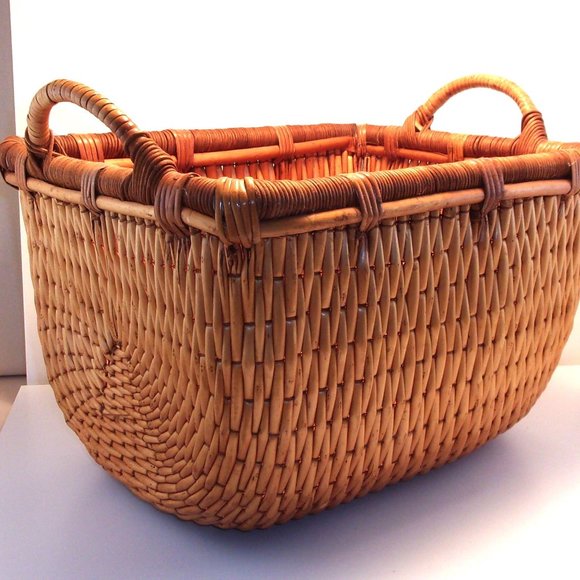 Reed Woven Handled Basket Two Tone Rounded Bottom Excellent Condition - Picture 1 of 6